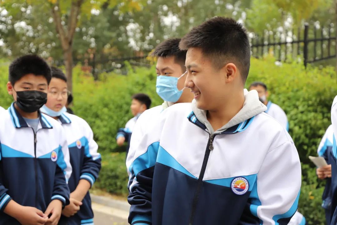 包含赛场背后：车手的日常训练与心理调节的词条