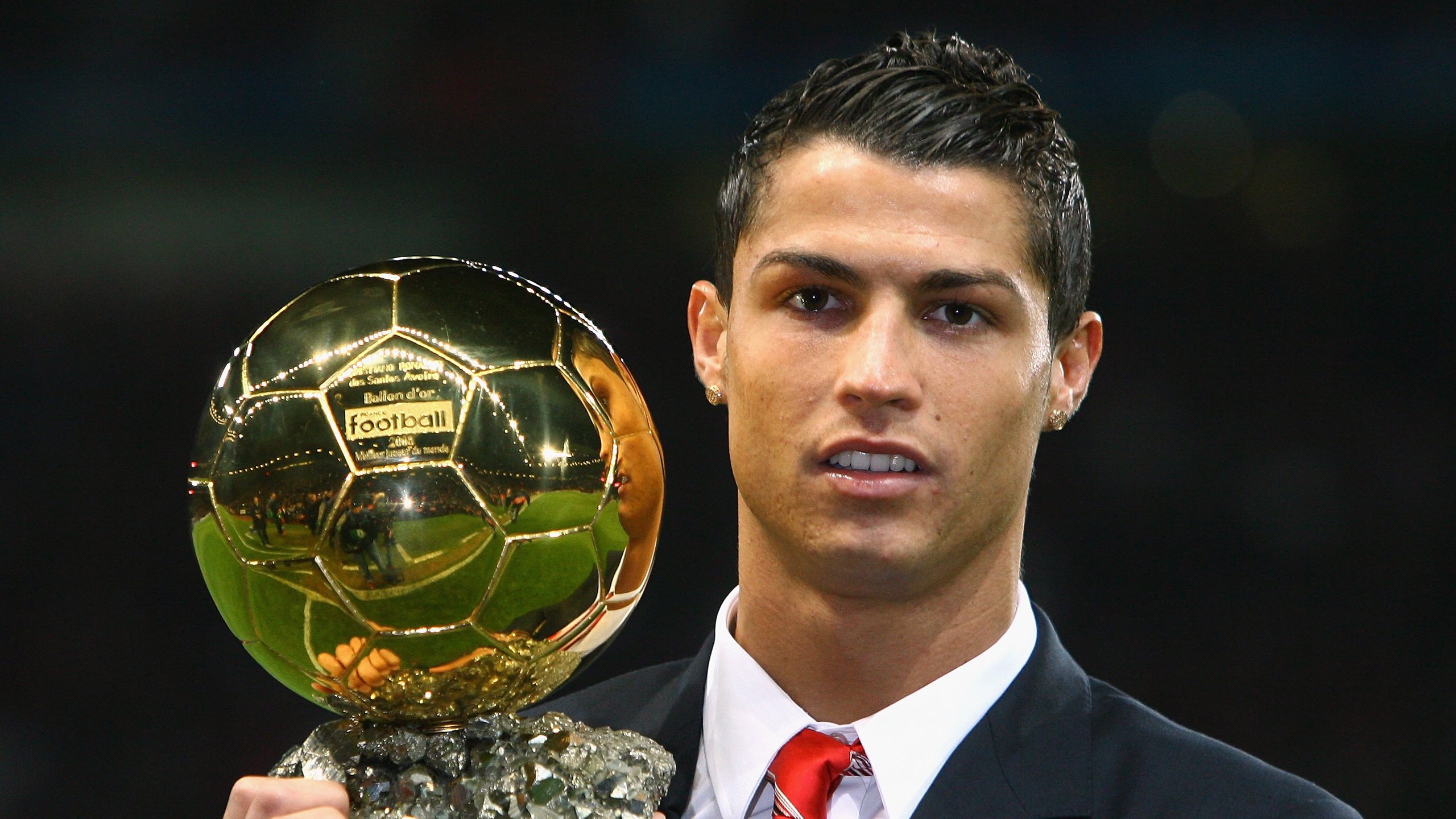 《DOTA2》Ti赛事与《英雄联盟》S赛的奖金池对比，dotati奖金选手能拿多少