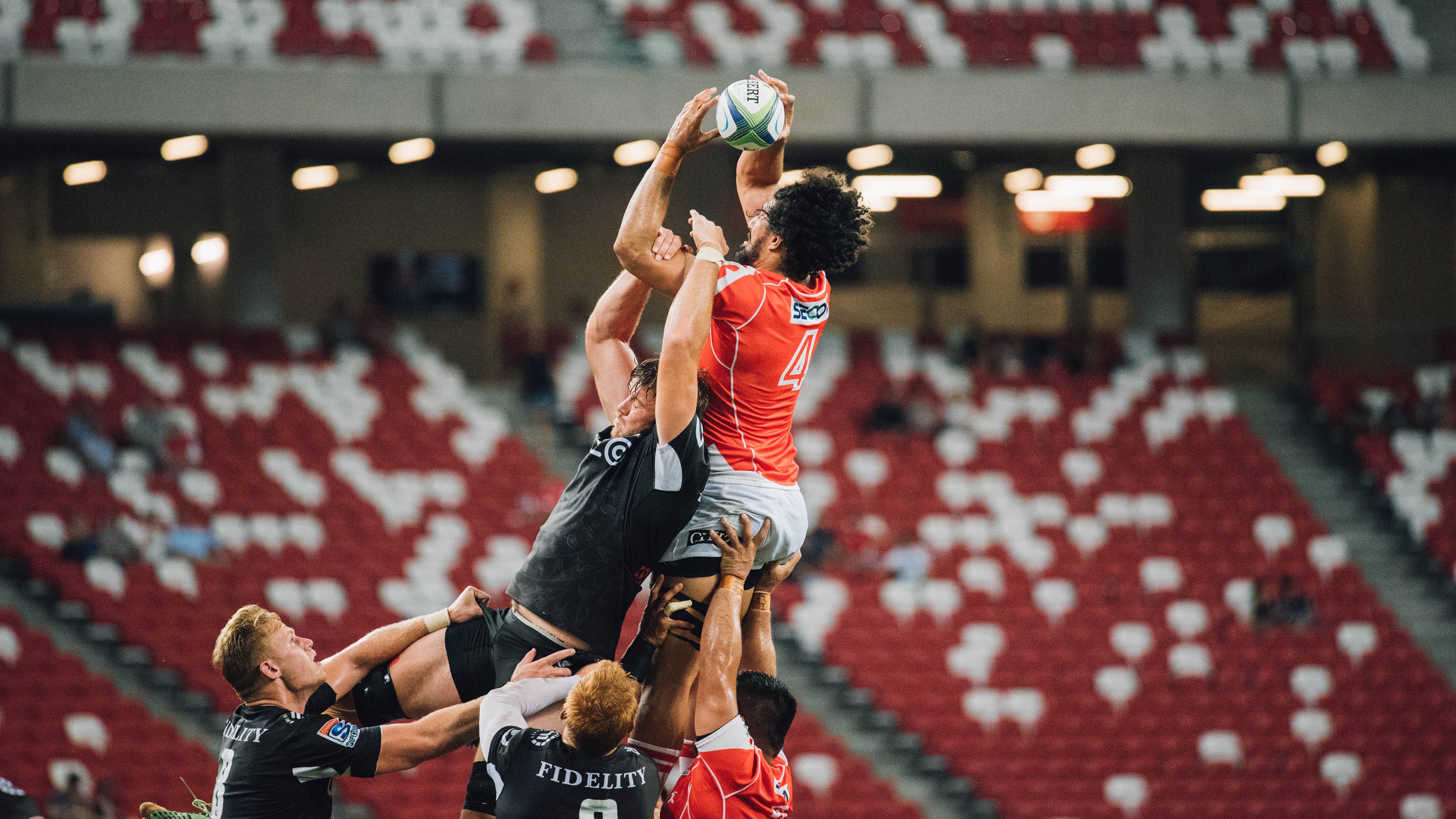 新型空气动力学装置助力赛车突破极限，运用空气动力学的跑车